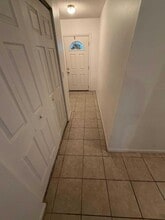 1197 SW Heather St in Port St. Lucie, FL - Foto de edificio - Building Photo