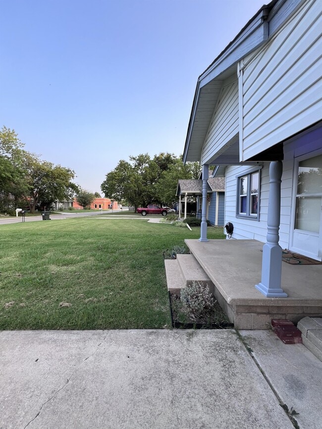 420 N Stewart Ave in Norman, OK - Building Photo - Building Photo