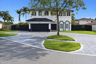 15045 SW 38th Terrace in Miami, FL - Building Photo - Building Photo