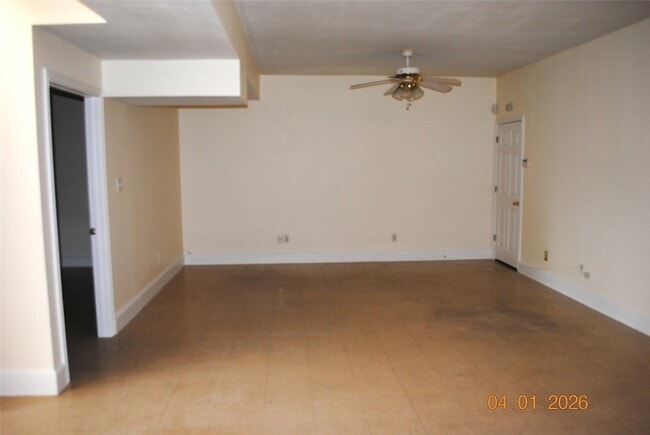 255 N Dallas Ave in Lancaster, TX - Building Photo - Building Photo