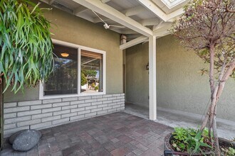 2245 Nob Hill Dr in Carlsbad, CA - Building Photo - Building Photo