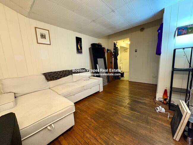 116 Marlborough St, Unit 1 in Boston, MA - Building Photo - Building Photo