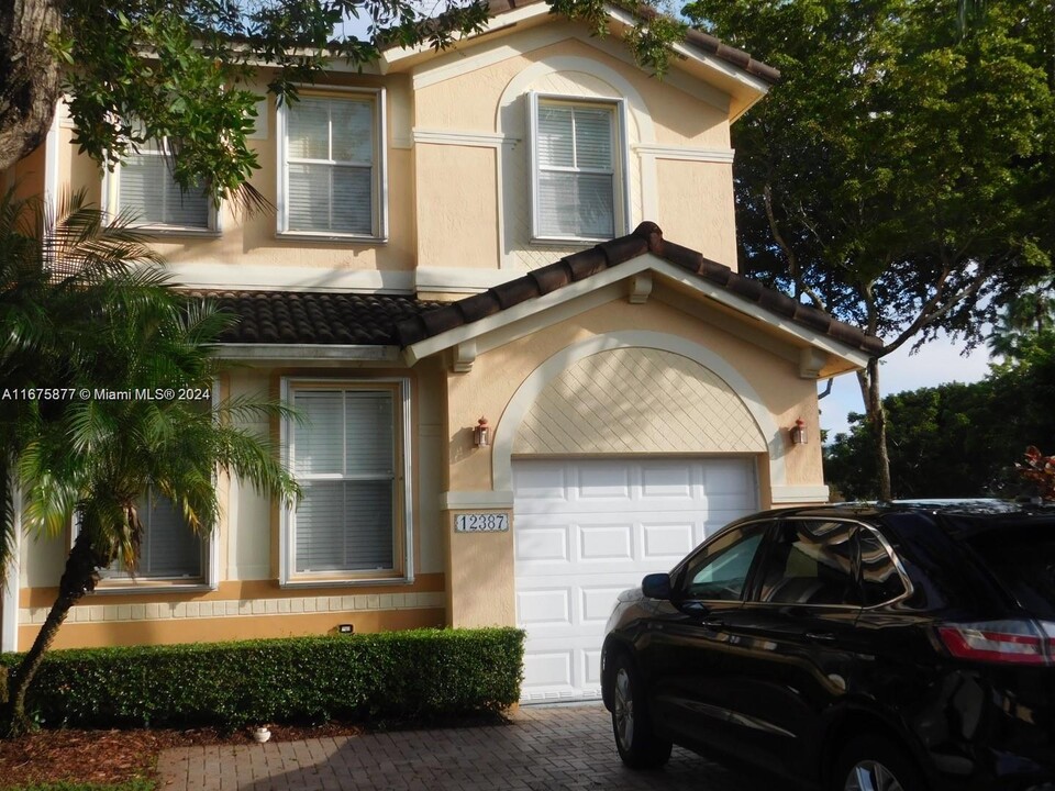 12387 SW 124th Terrace in Miami, FL - Building Photo