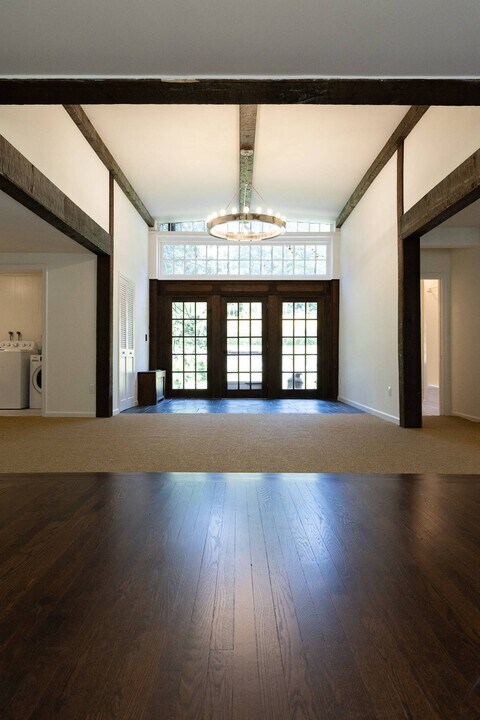 1110 Hardscrabble Rd in Chappaqua, NY - Building Photo