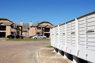 Park Place Apartments in Liberty, TX - Foto de edificio - Building Photo