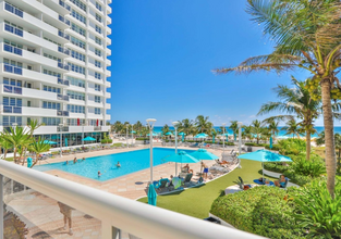 100 Lincoln Rd, Unit Ocean view in Miami Beach, FL - Foto de edificio - Building Photo