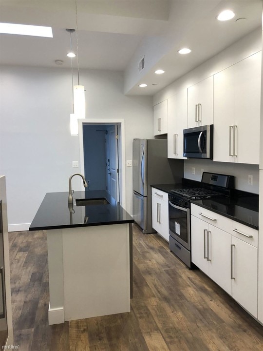 1262 Simms Pl NE in Washington, DC - Building Photo