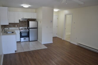 50 Myano Ln, Unit # 11 in Stamford, CT - Building Photo - Building Photo