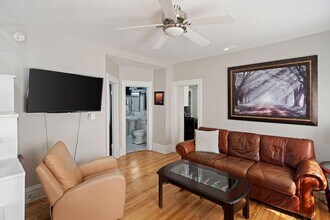 2713 Garfield Ave in Minneapolis, MN - Foto de edificio - Building Photo