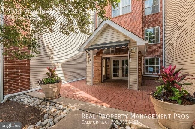 3311 Wyndham Cir in Alexandria, VA - Building Photo - Building Photo
