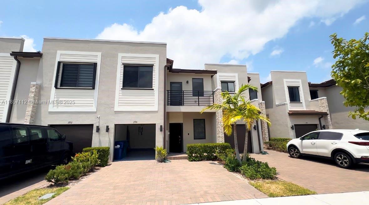 395 NE 211th Terrace in Miami, FL - Building Photo
