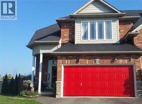 96 Benziger Ln in Hamilton, ON - Building Photo