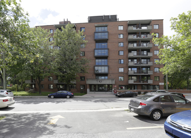 Habitations Fernande-Rochon-de-George in Montréal, QC - Building Photo - Building Photo