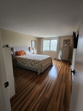 1129 Kirts Blvd in Troy, MI - Building Photo - Building Photo