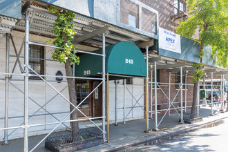 The Hendrik House in New York, NY - Foto de edificio - Building Photo