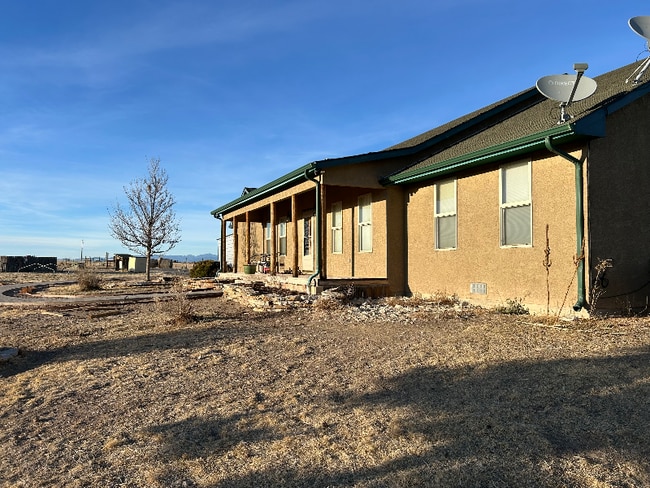 1388 Newton Rd in Pueblo, CO - Foto de edificio - Building Photo