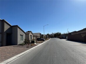 4236 Rosalyn Ridge St in Las Vegas, NV - Building Photo - Building Photo