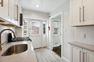 Scotland Park Townhomes in Orange, NJ - Building Photo - Building Photo