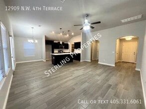 12909 NW 4th Terrace in Yukon, OK - Building Photo - Building Photo