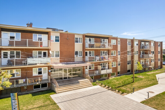 8550 Jean-Brillon Rue