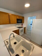 1800 S Edmond St in Las Vegas, NV - Building Photo - Building Photo