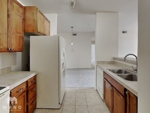 3854 S Dayton Way, Unit 102 in Aurora, CO - Building Photo - Building Photo