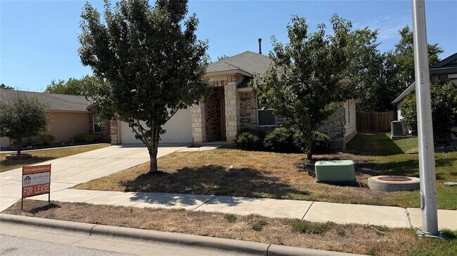 804 Red Tails Dr in Austin, TX - Building Photo - Building Photo