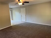 2330 W Alpine Cir in Siloam Springs, AR - Building Photo - Building Photo