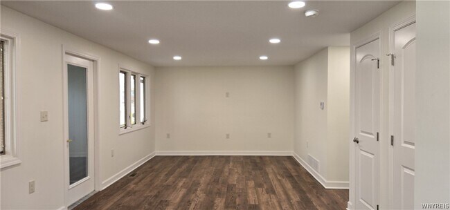 2655 Sheridan Dr in Tonawanda, NY - Building Photo - Building Photo