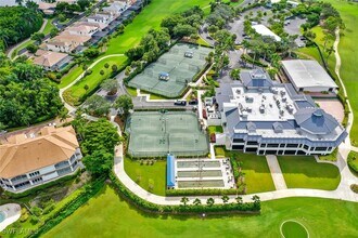 2124 Paget Cir in Naples, FL - Building Photo - Building Photo