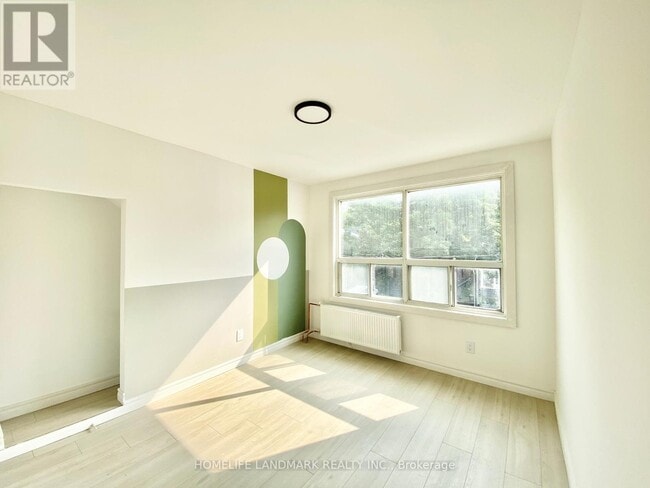 property at 18-218 Gifford St