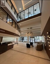 5105 Hurontario St in Mississauga, ON - Building Photo - Building Photo