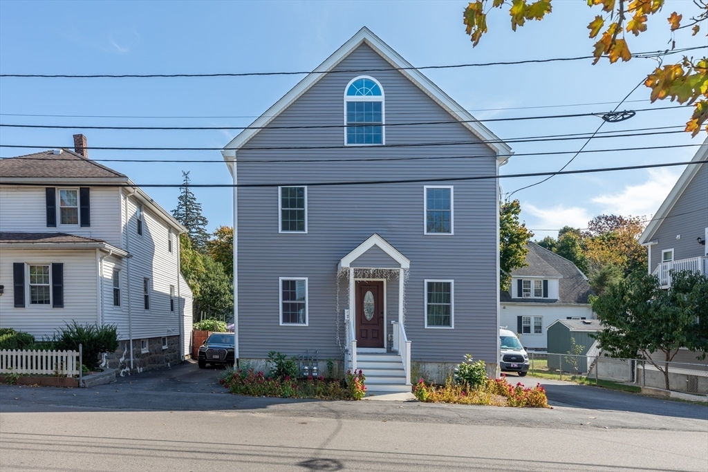 26 Station St in Quincy, MA - Foto de edificio
