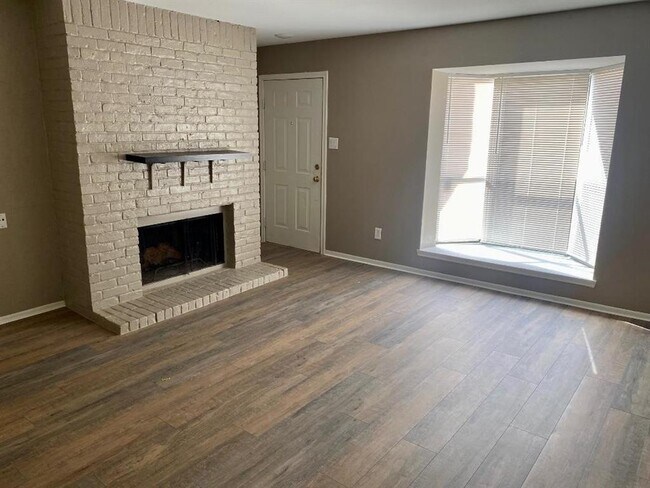 property at 2003 Place Rebecca Ln