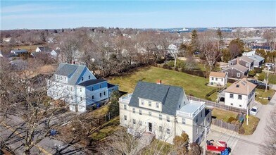 118 Ruggles Ave in Newport, RI - Building Photo - Building Photo