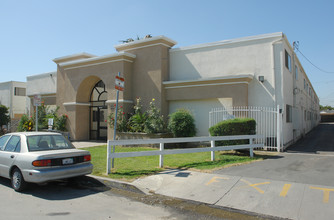 4921-4933 Rosemead Blvd in San Gabriel, CA - Building Photo - Building Photo