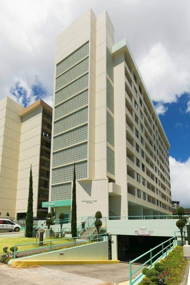 1122 Kinau St in Honolulu, HI - Building Photo - Building Photo