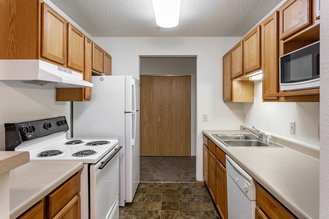 Swisshelm Village Apartments in St. Cloud, MN - Foto de edificio