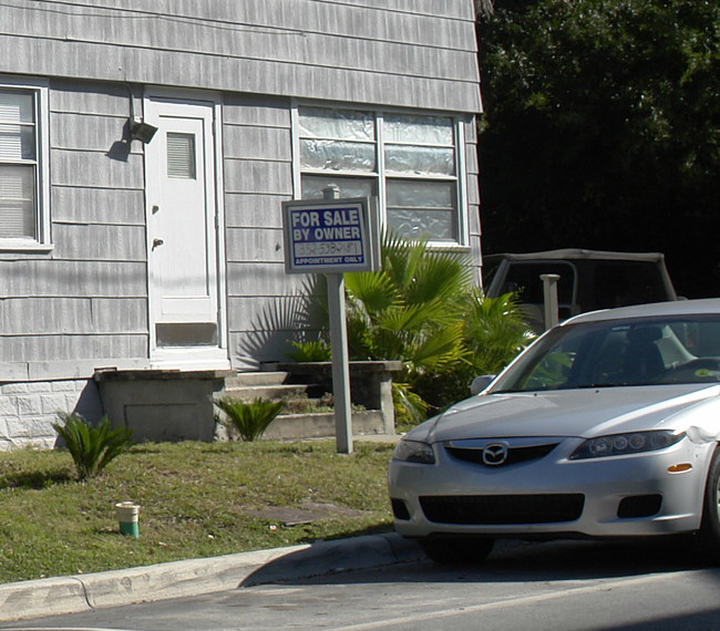 1616 NW 3rd Ave in Gainesville, FL - Foto de edificio - Other