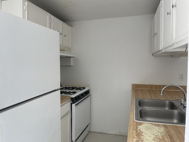 8154 St Andrew Ln in El Paso, TX - Foto de edificio - Building Photo