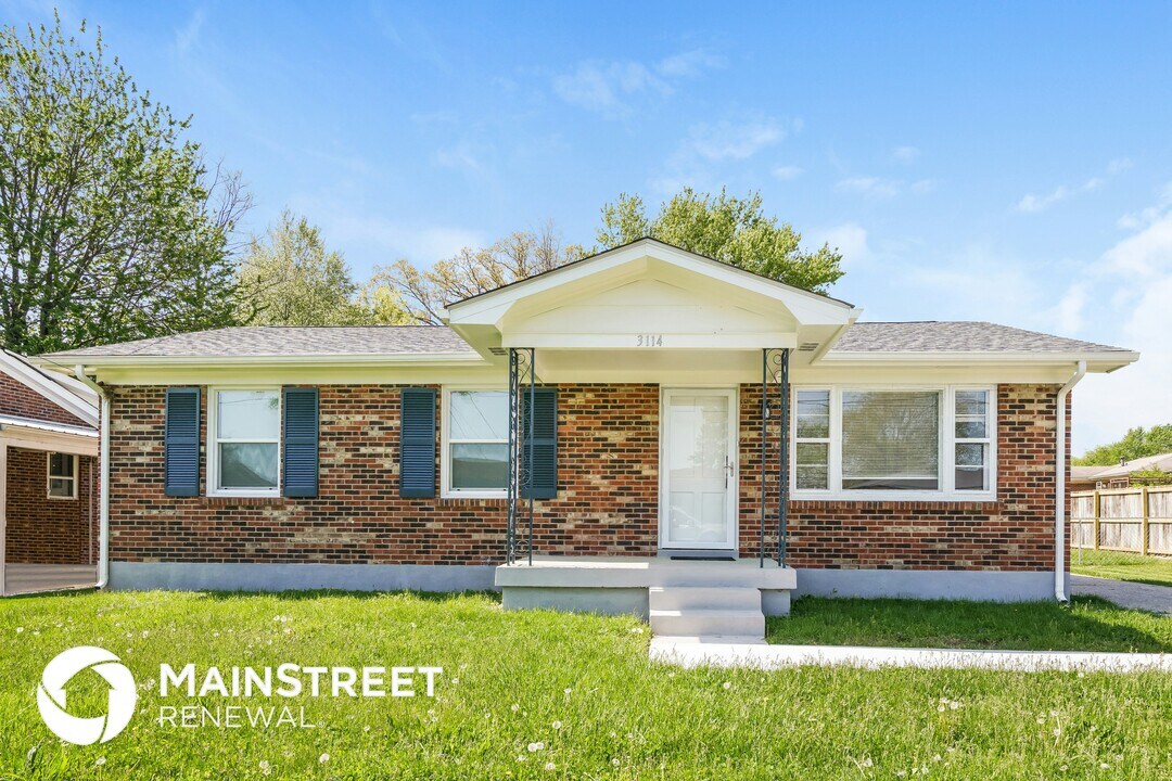 3114 Tara Gale Dr in Louisville, KY - Building Photo
