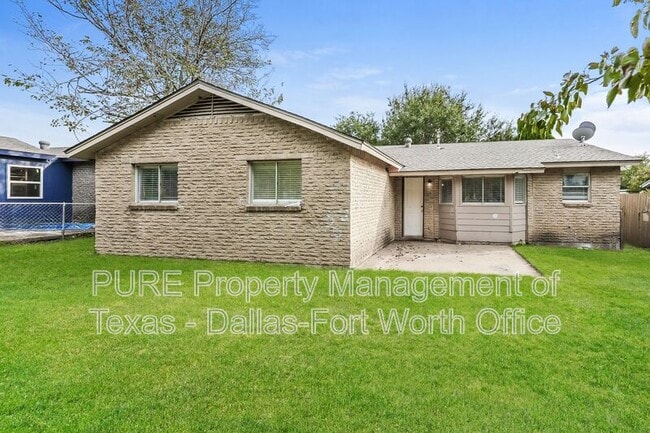 1811 E Timberview Ln in Arlington, TX - Building Photo - Building Photo