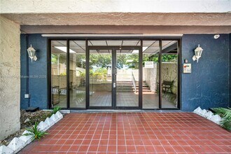16750 NE 10th Ave in North Miami Beach, FL - Building Photo - Building Photo