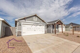 2324 W Mobile Ln in Phoenix, AZ - Building Photo - Building Photo