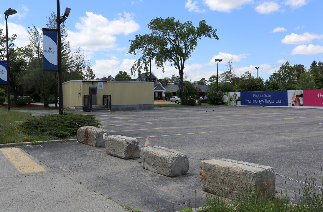 Phase II: Mid-Rise and Townhomes in Toronto, ON - Building Photo