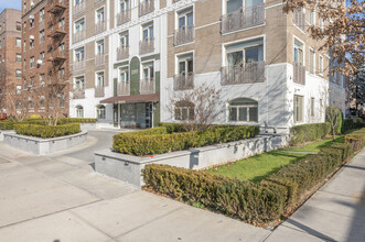 The Bristol Condos in Brooklyn, NY - Building Photo - Building Photo