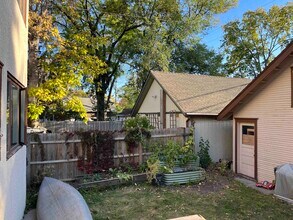 3121 Emerson Ave S, Unit 1F in Minneapolis, MN - Building Photo - Building Photo