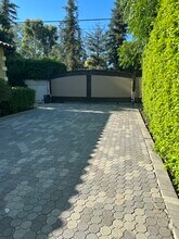 19617 Oxnard St in Tarzana, CA - Foto de edificio - Building Photo