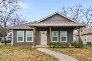 731 W Morton St in Denison, TX - Building Photo
