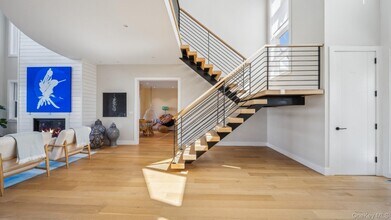 102-192 Dune Rd in Westhampton Beach, NY - Building Photo - Building Photo